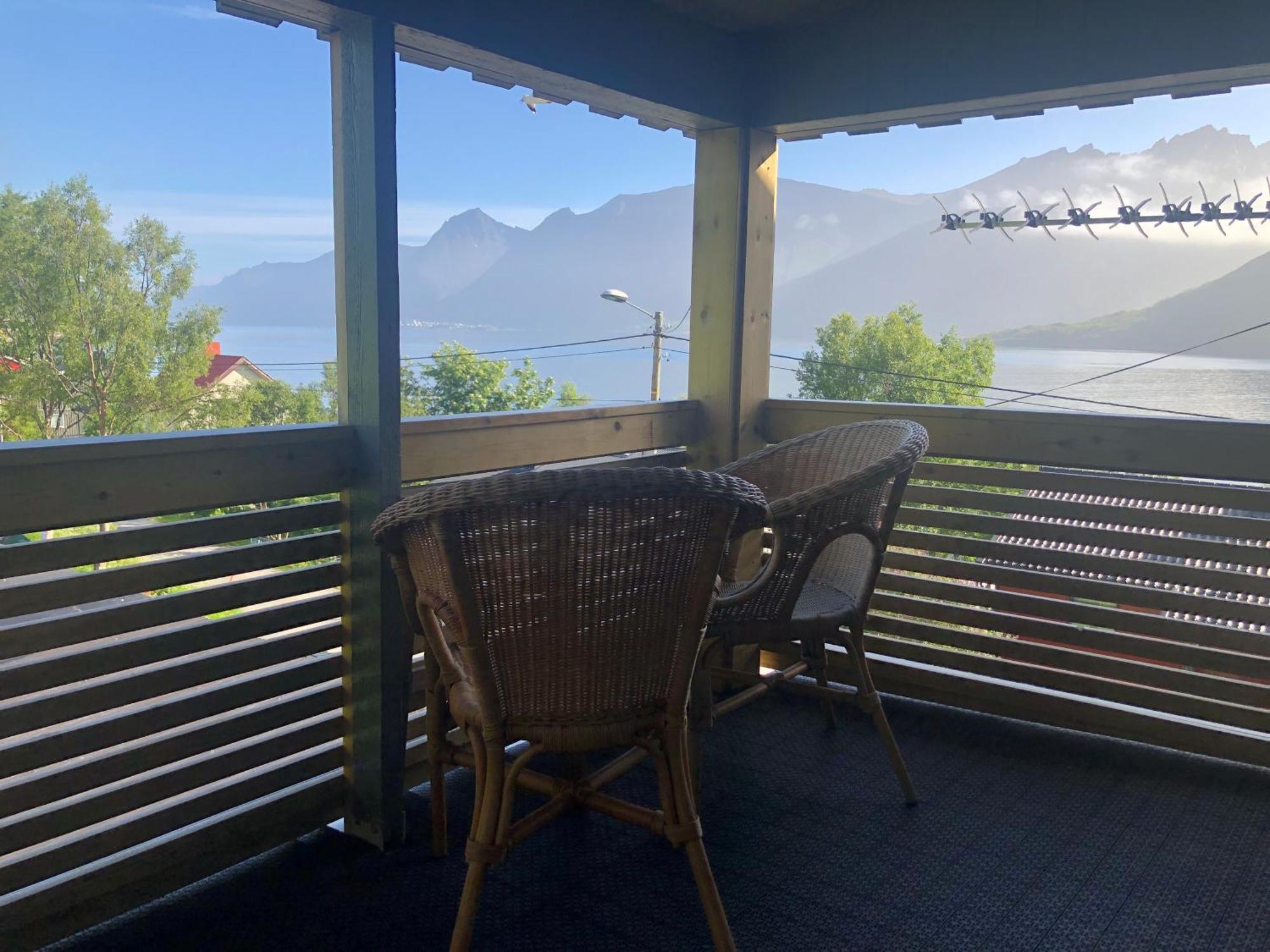 Fjordgard Segla Guesthouse - With View Of Fjord מראה חיצוני תמונה